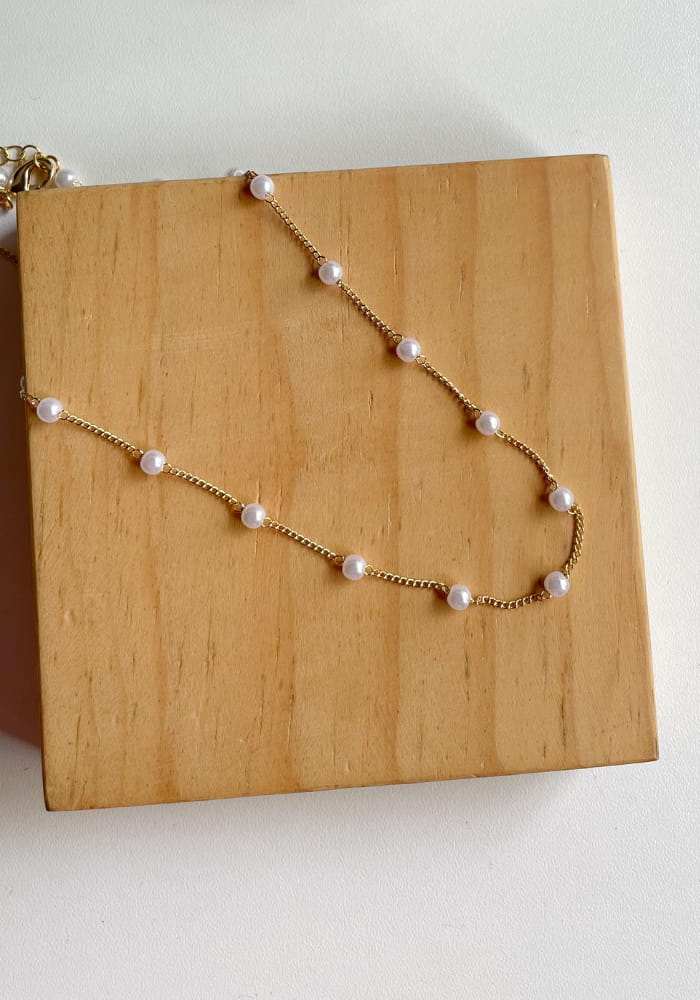 Collar Choker con Perlas