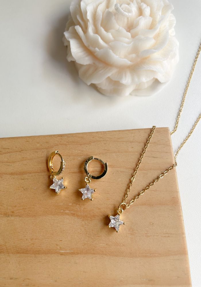 Juego de Aretes y Collar Estrella