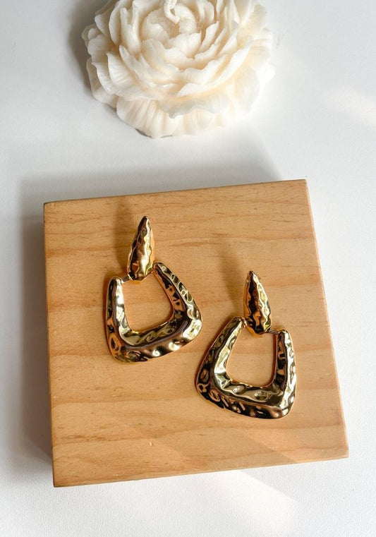 Aretes Colgantes Dorados