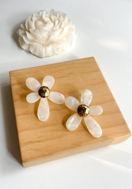 Aretes Flor Blanca