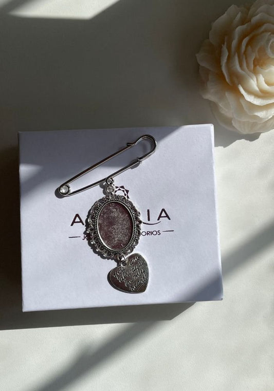 Broche Plateado Corazón
