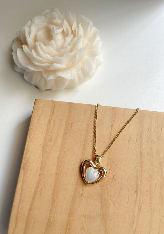 Collar Corazón Opalo