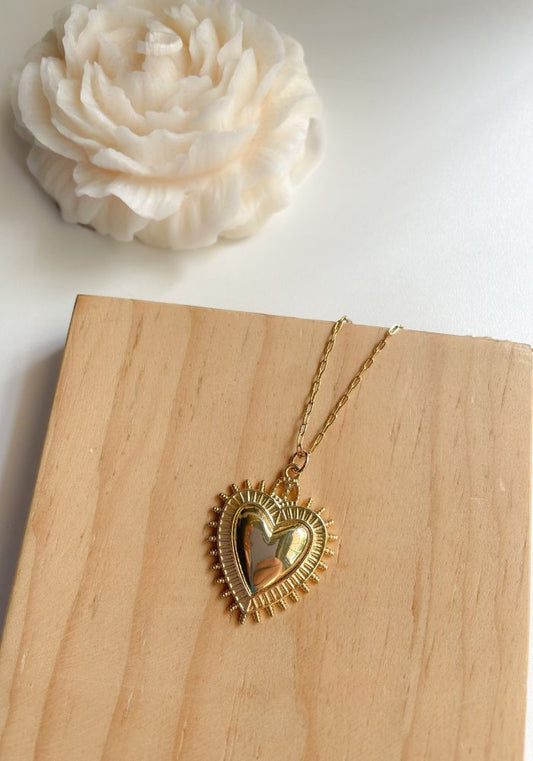 Collar Corazón Picos