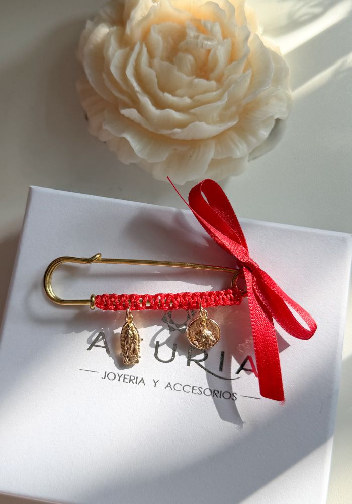 Pin de Embarazo Protección Dorado