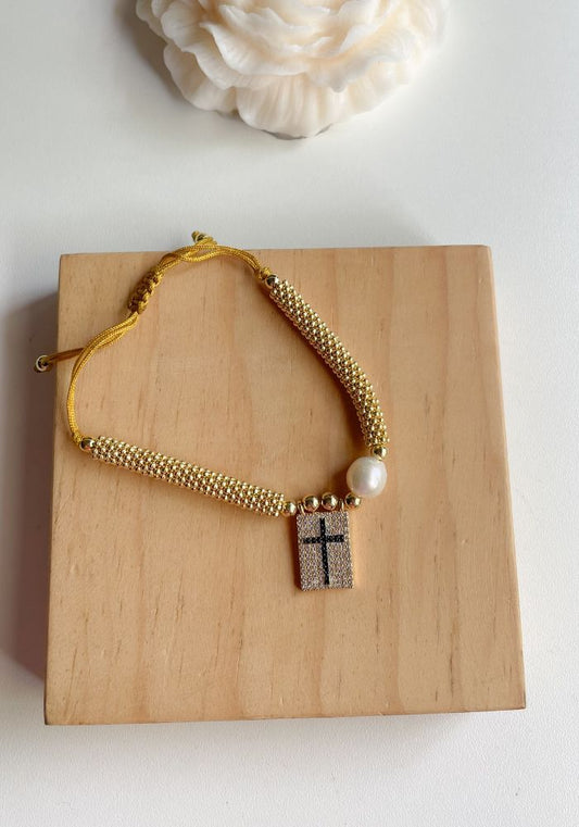 Pulsera Bordada con Cruz